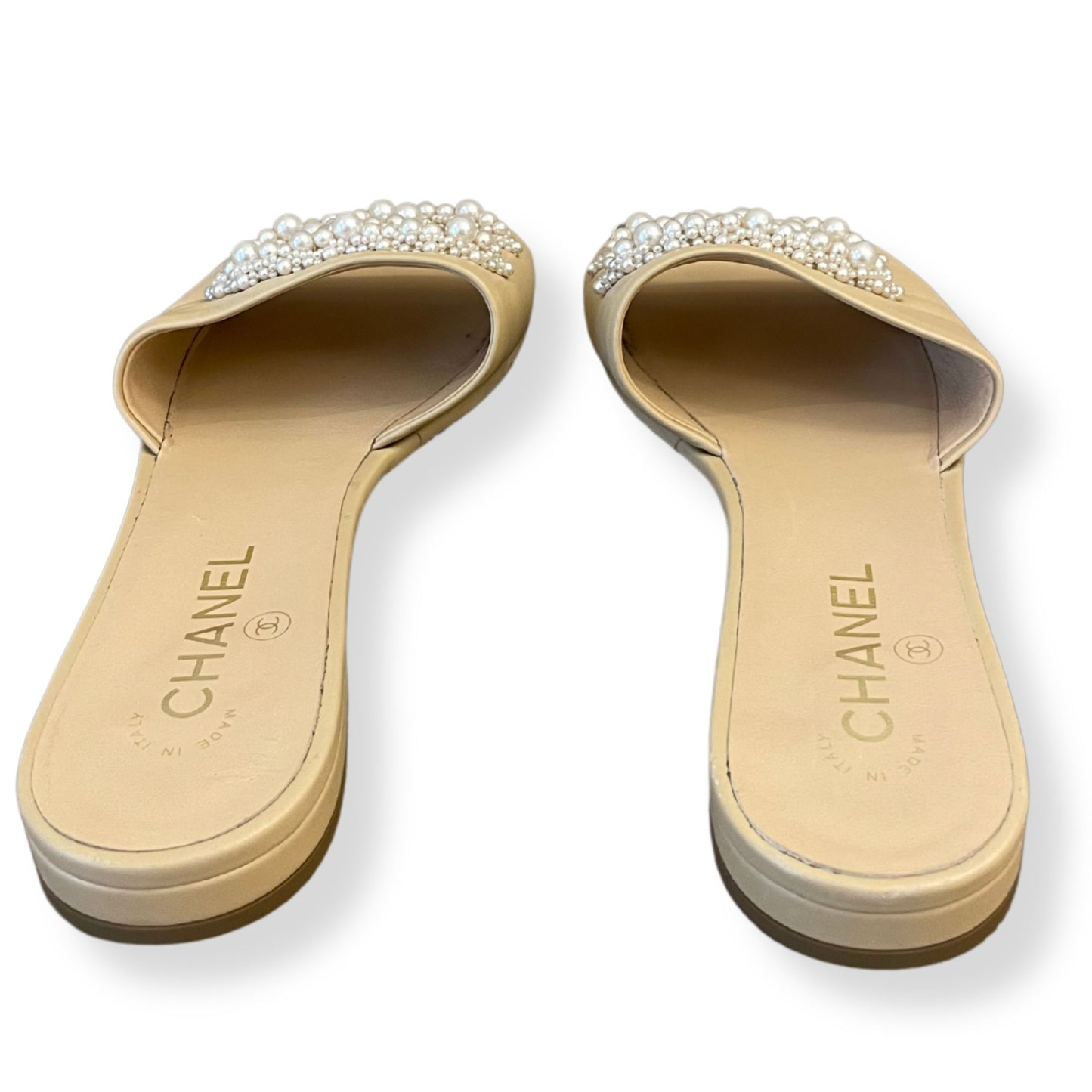 CHANEL NUDE PEARL CC SLIDES
