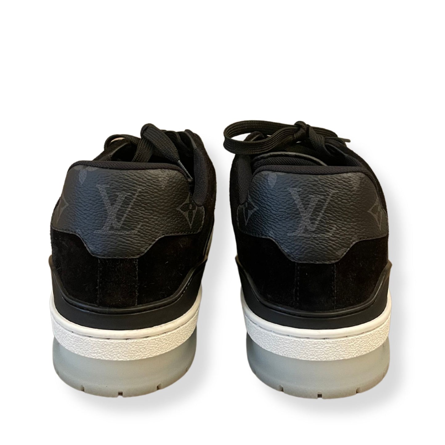 ZAPATILLAS OSCURAS CON MONOGRAMA DE LOUIS VUITTON