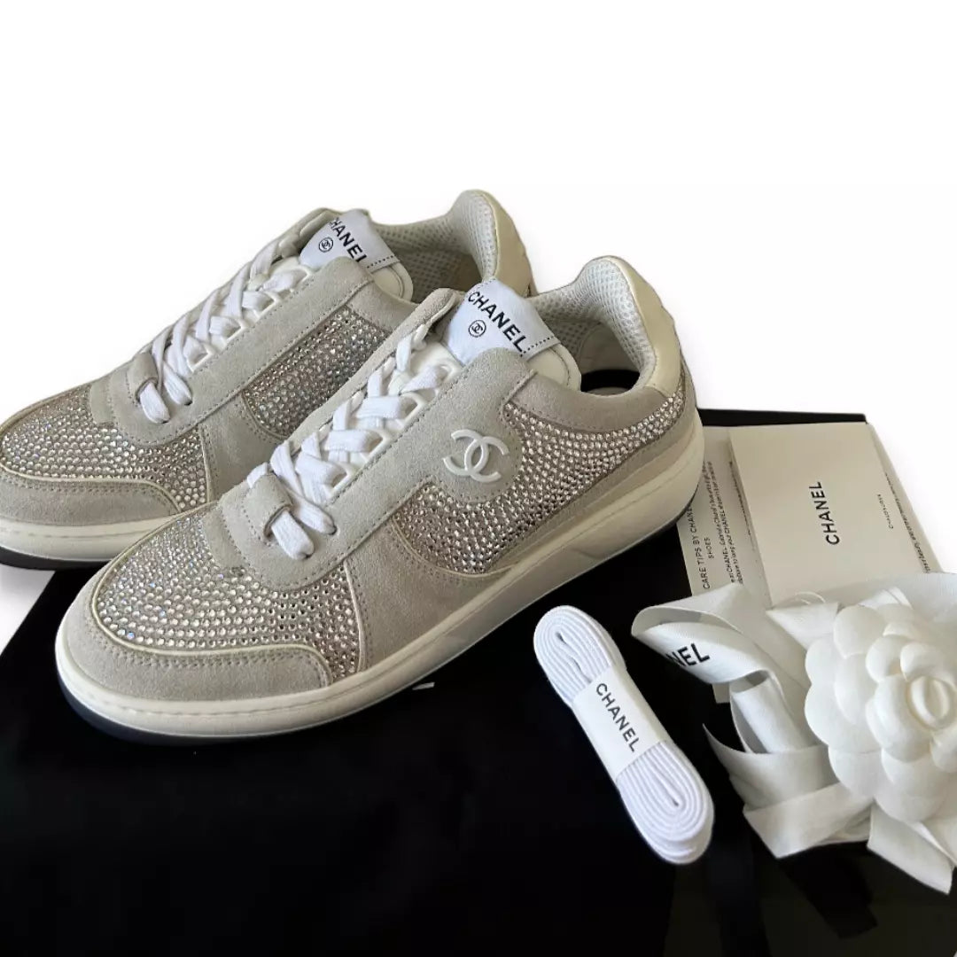 CHANEL CRYSTALS CC SNEAKER