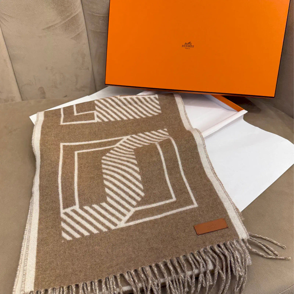 HERMÈS BEIGE & IVORY LETTRES AU CARRÉ CASHMERE SCARF