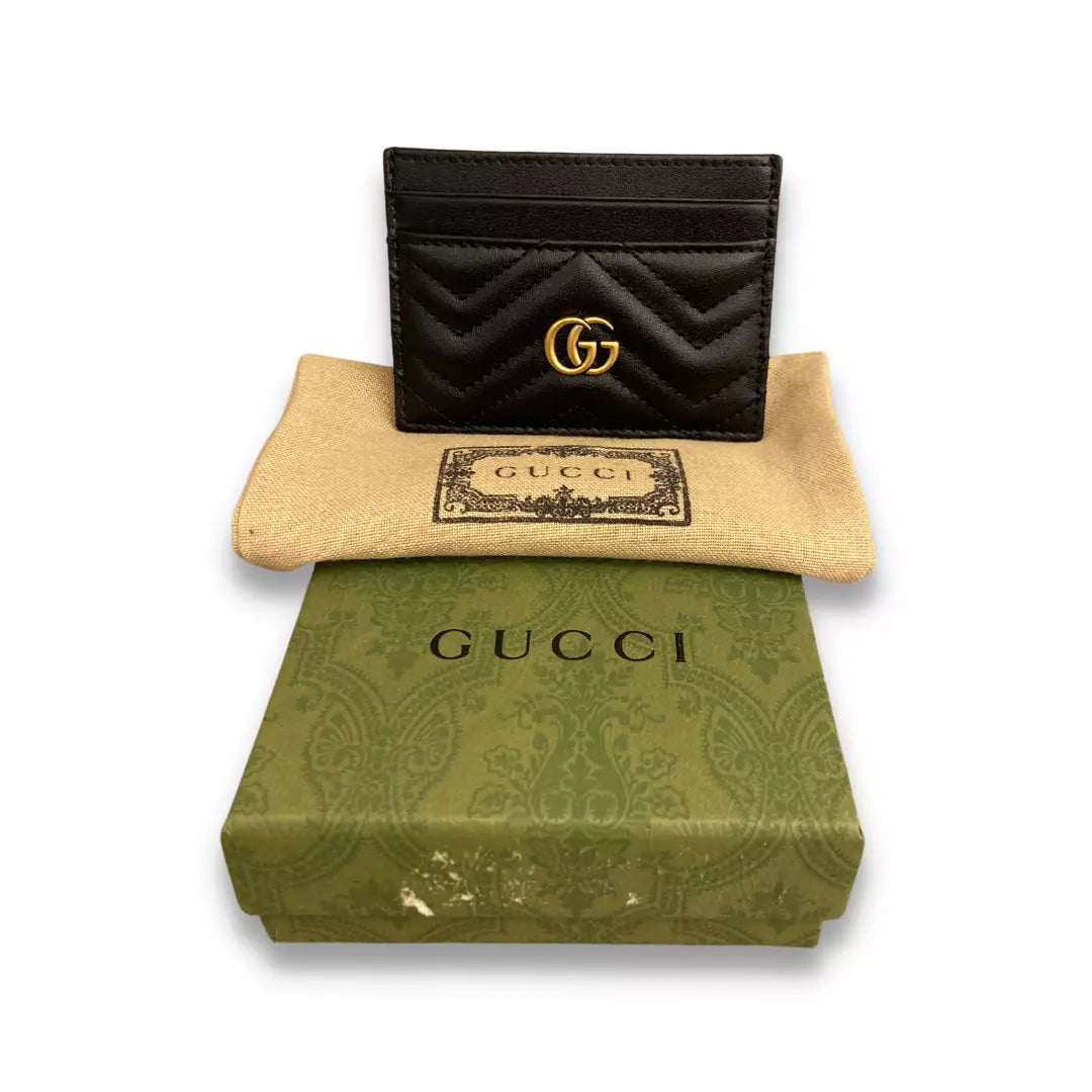Tarjetero Gucci GG Marmont de piel negra