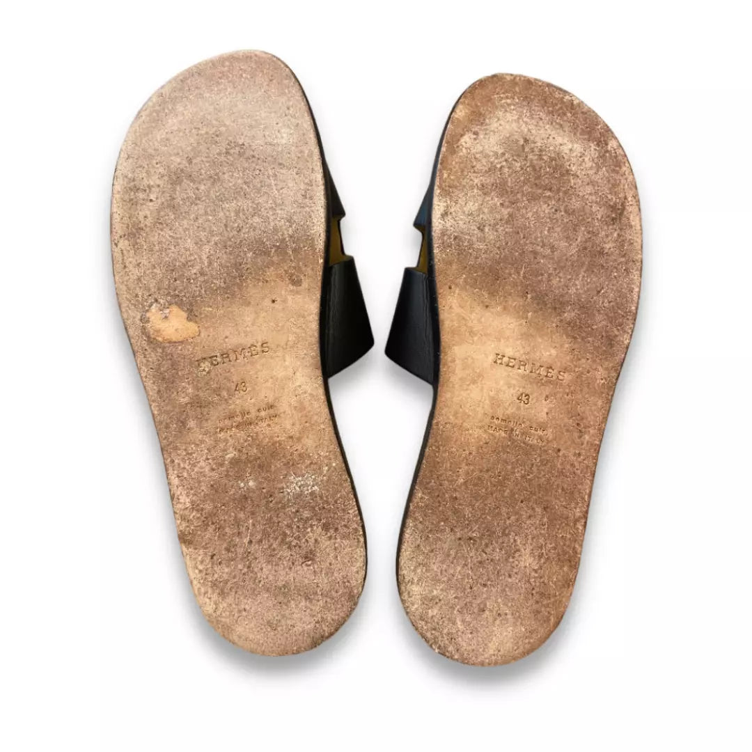 HERMÈS NOIR IZMIR SANDALS