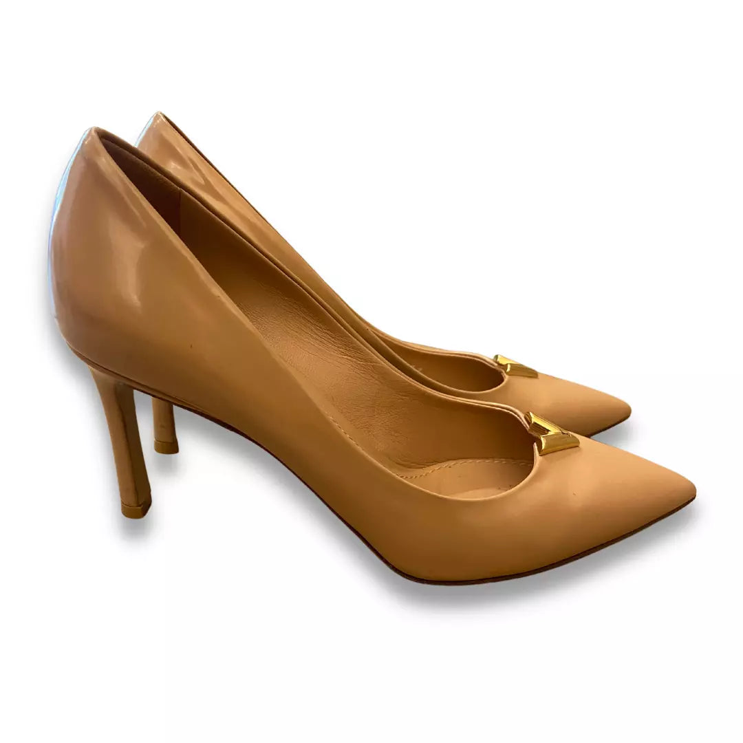 LOUIS VUITTON BEIGE STILETTOS