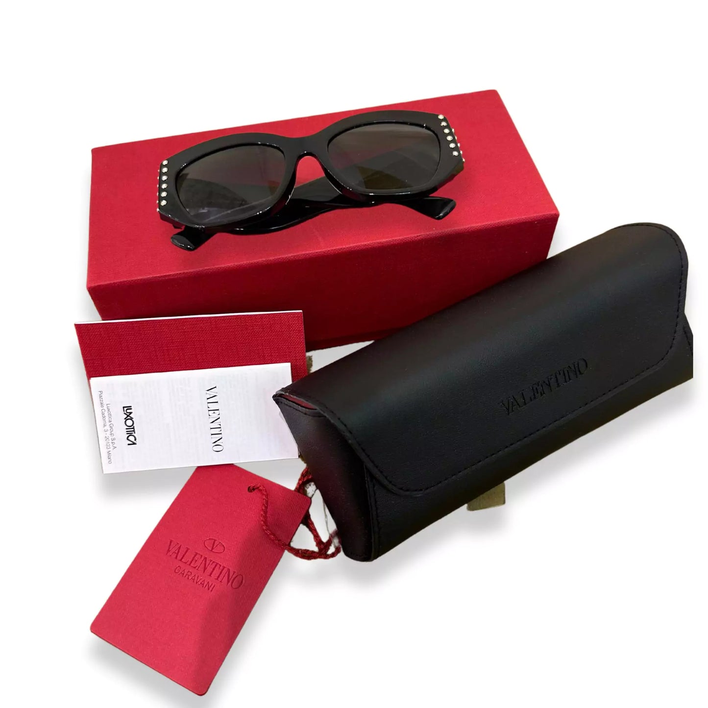 VALENTINO BLACK SUNGLASSES