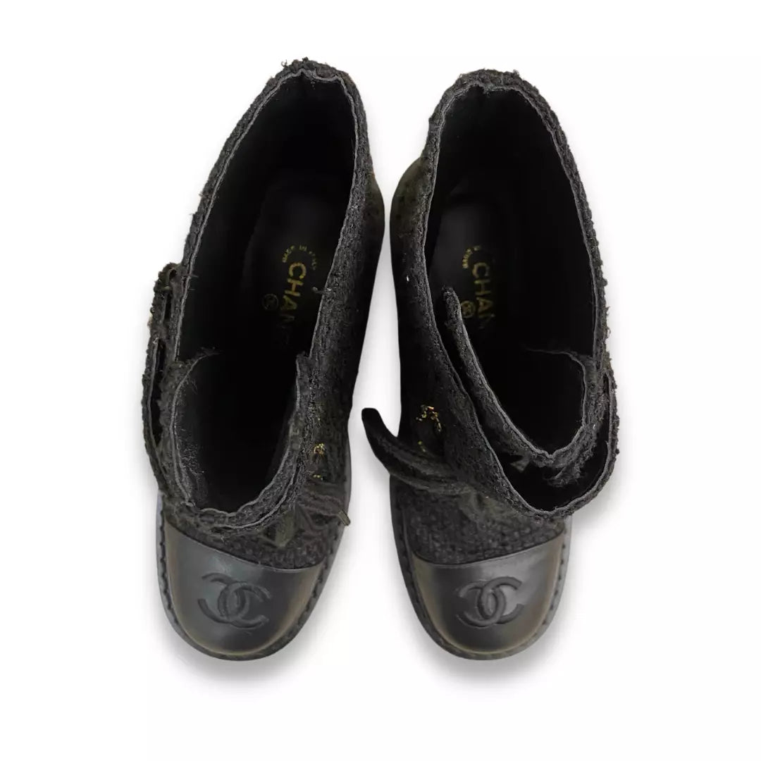 CHANEL BLACK QUILTED TWEED CC BOOTS