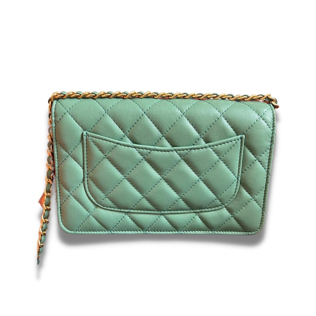 CHANEL GREEN LEATHER WALLET ON CHAIN BAG