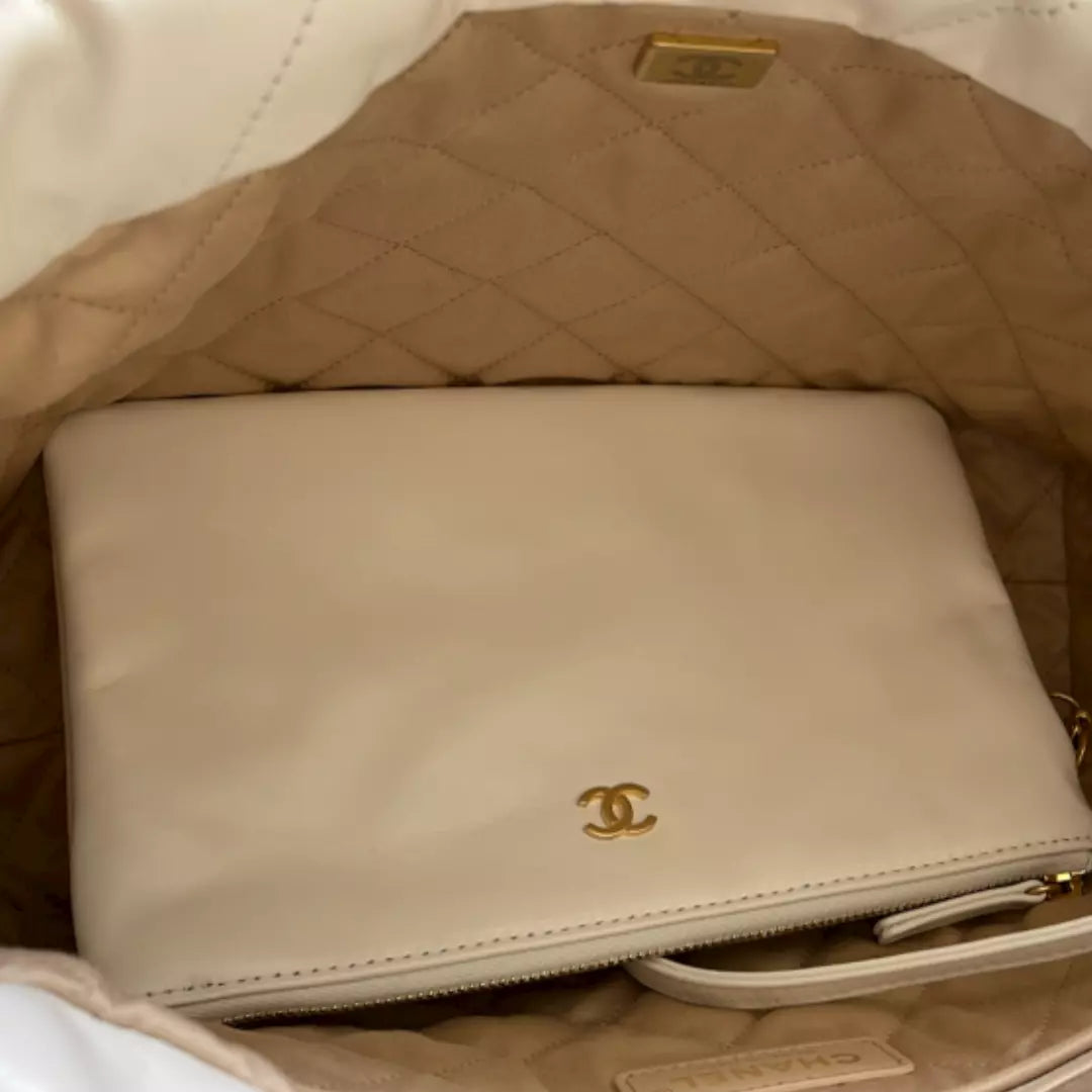 CHANEL WHITE 22 BAG