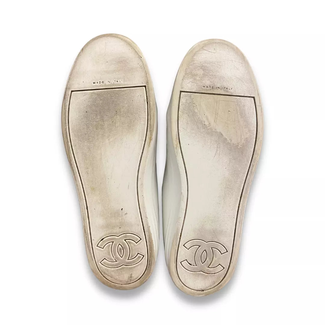 CHANEL WHITE CC ANKLE SNEAKERS