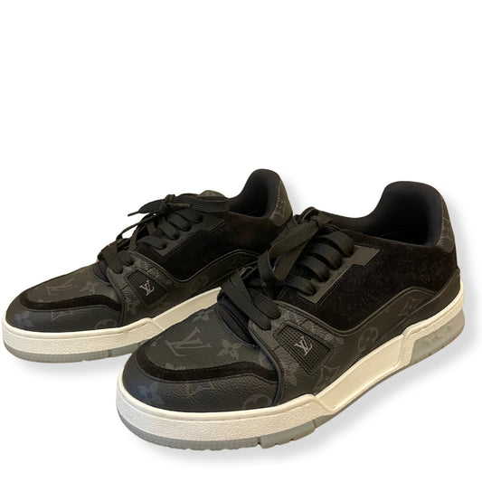 ZAPATILLAS OSCURAS CON MONOGRAMA DE LOUIS VUITTON