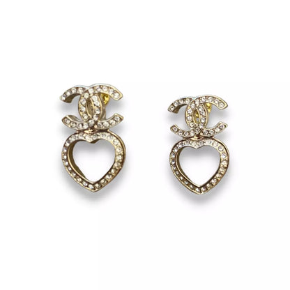 PENDIENTES DE CHANEL CC HEART CON CRISTALES Y METAL