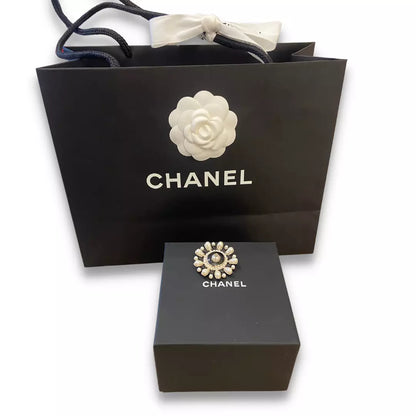 CHANEL BLACK/WHITE PEARLS BROOCH