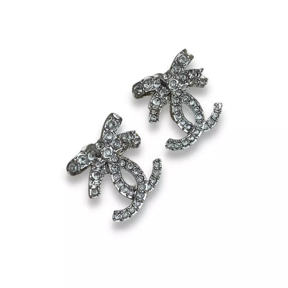 PENDIENTES CHANEL PLATA CON CRISTAL CC Y CINTAS