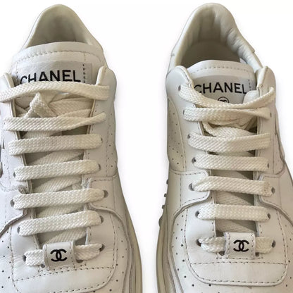 ZAPATILLAS CHANEL CC BLANCAS
