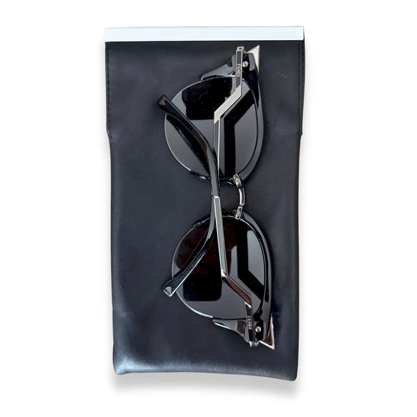 FENDI BLACK CAT-EYE SUNGLASSES WITH METAL DETAIL