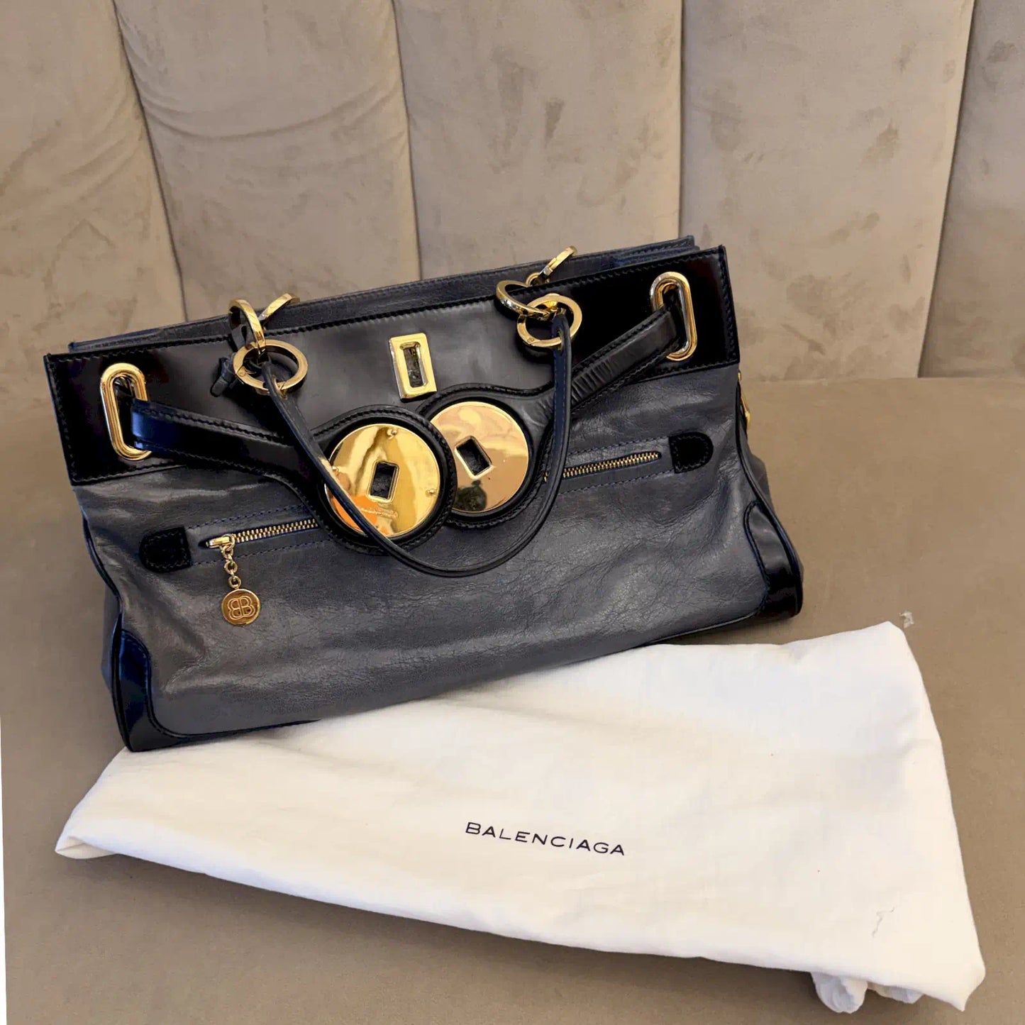 BALENCIAGA GREY LEATHER SHOULDER BAG