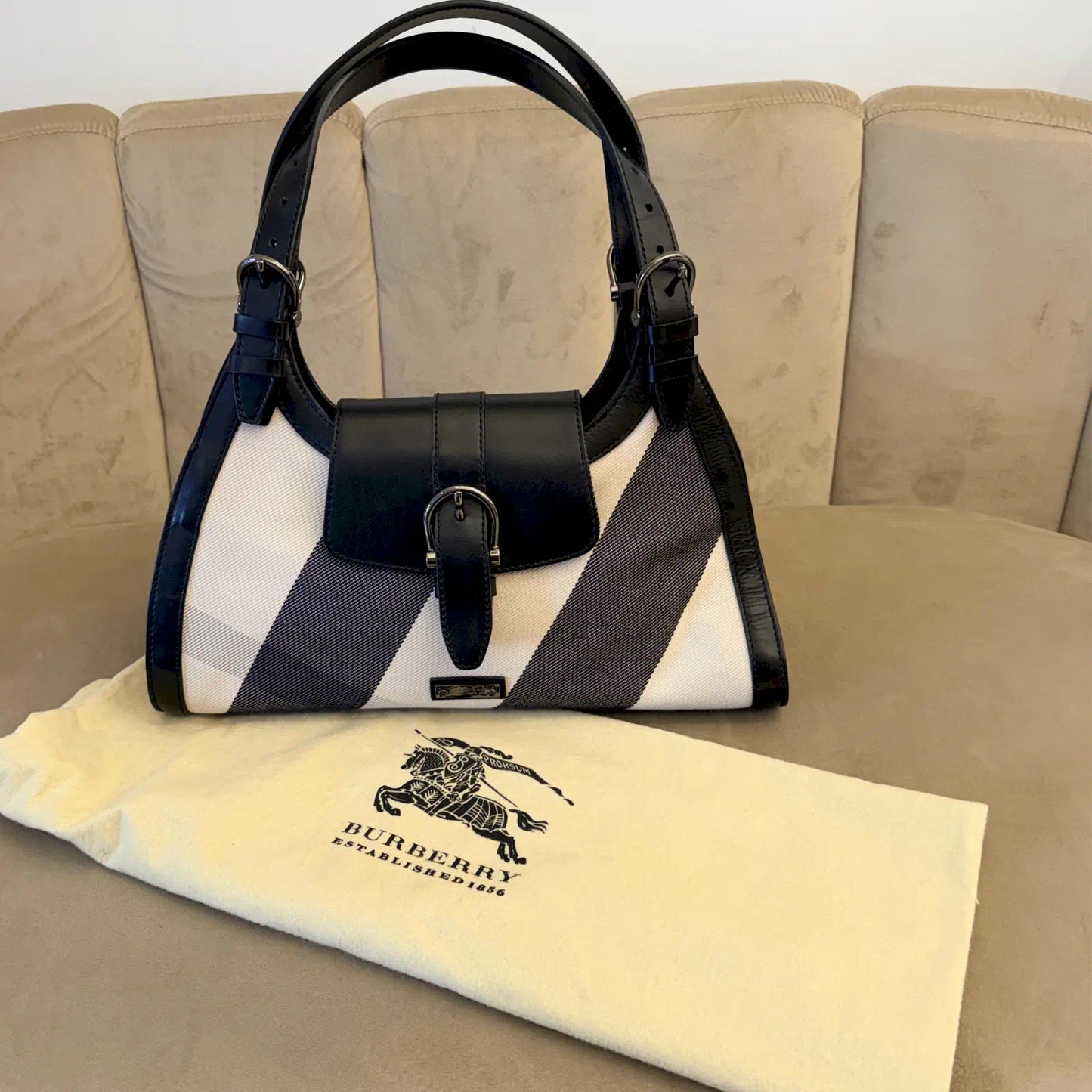 BURBERRY BLACK NOVA CHECK SHOULDER BAG