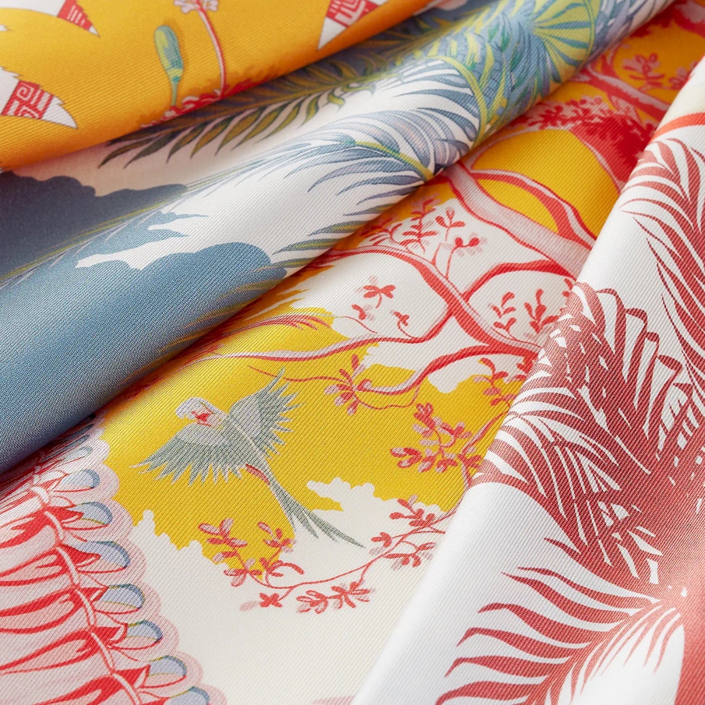 HERMÈS BLANC ROUGE GRIS BLEUTÉ ALOHA 90 SCARF