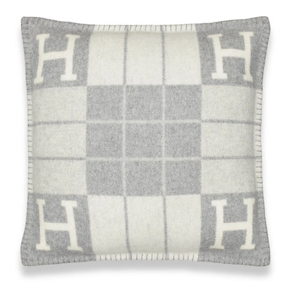HERMÈS ÉCRU GRIS CLAIR AVALON III CUSHION SMALL