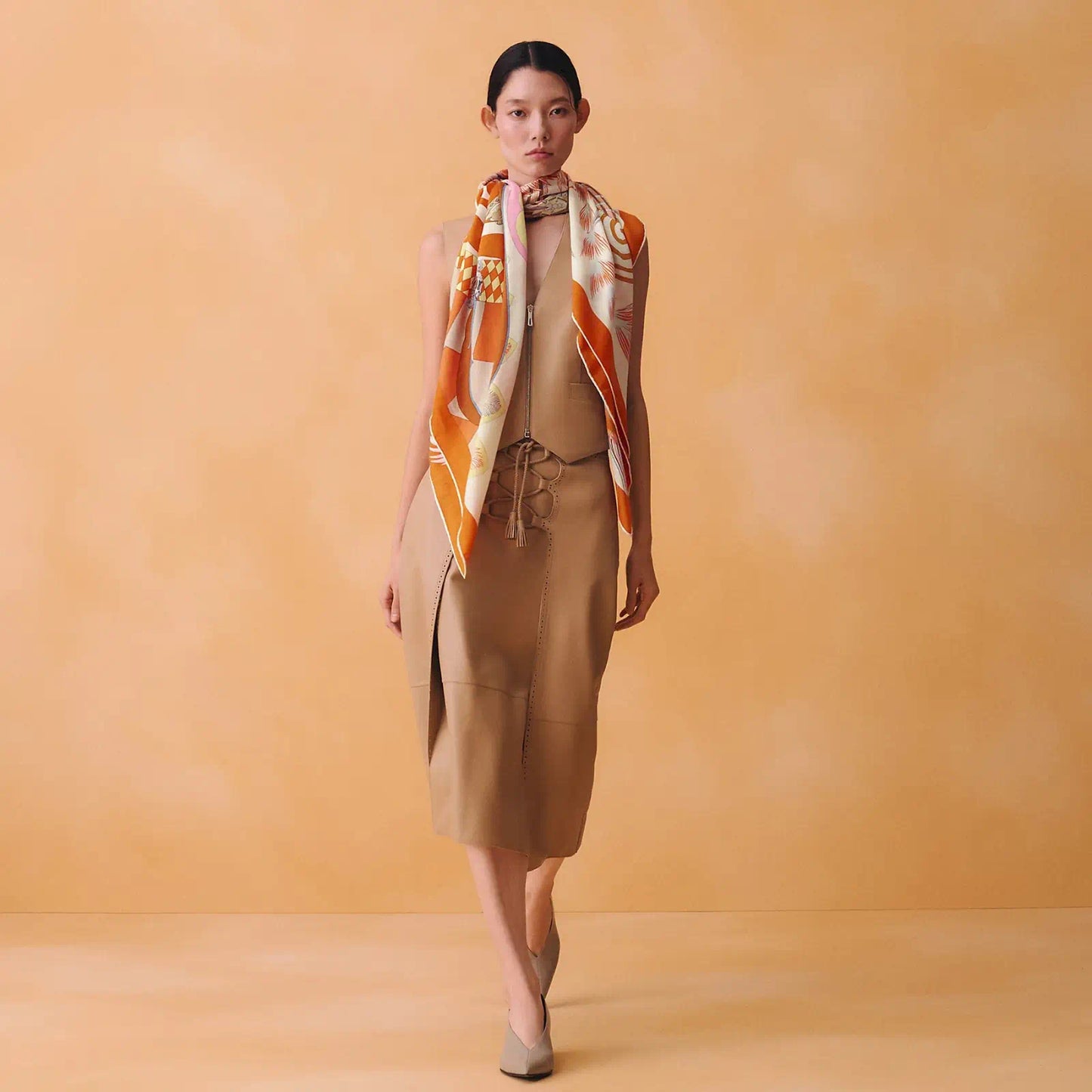HERMÈS ORANGE CUIR CHEVAL MASQUÉ 140 SHAWL