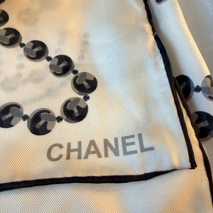 CHANEL PEARLS SILK CARRÉ