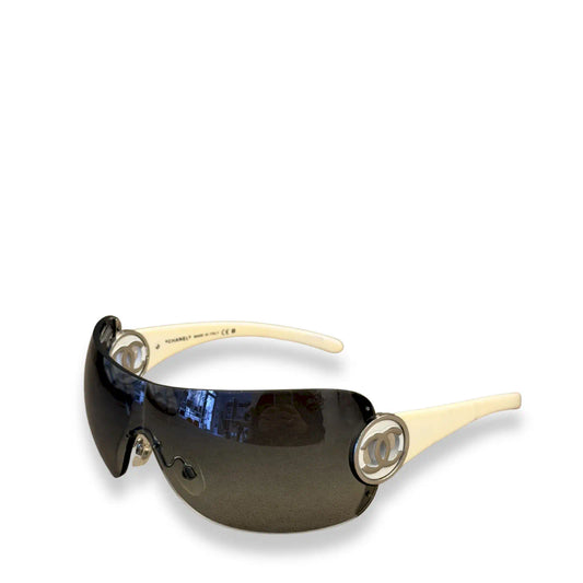 CHANEL VINTAGE WHITE CC LOGO SUNGLASSES