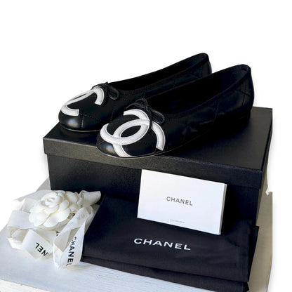 CHANEL BLACK & WHITE CC QUILTED BALLET FLATS