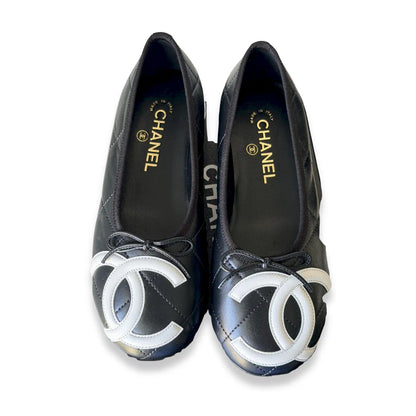 CHANEL BLACK & WHITE CC QUILTED BALLET FLATS