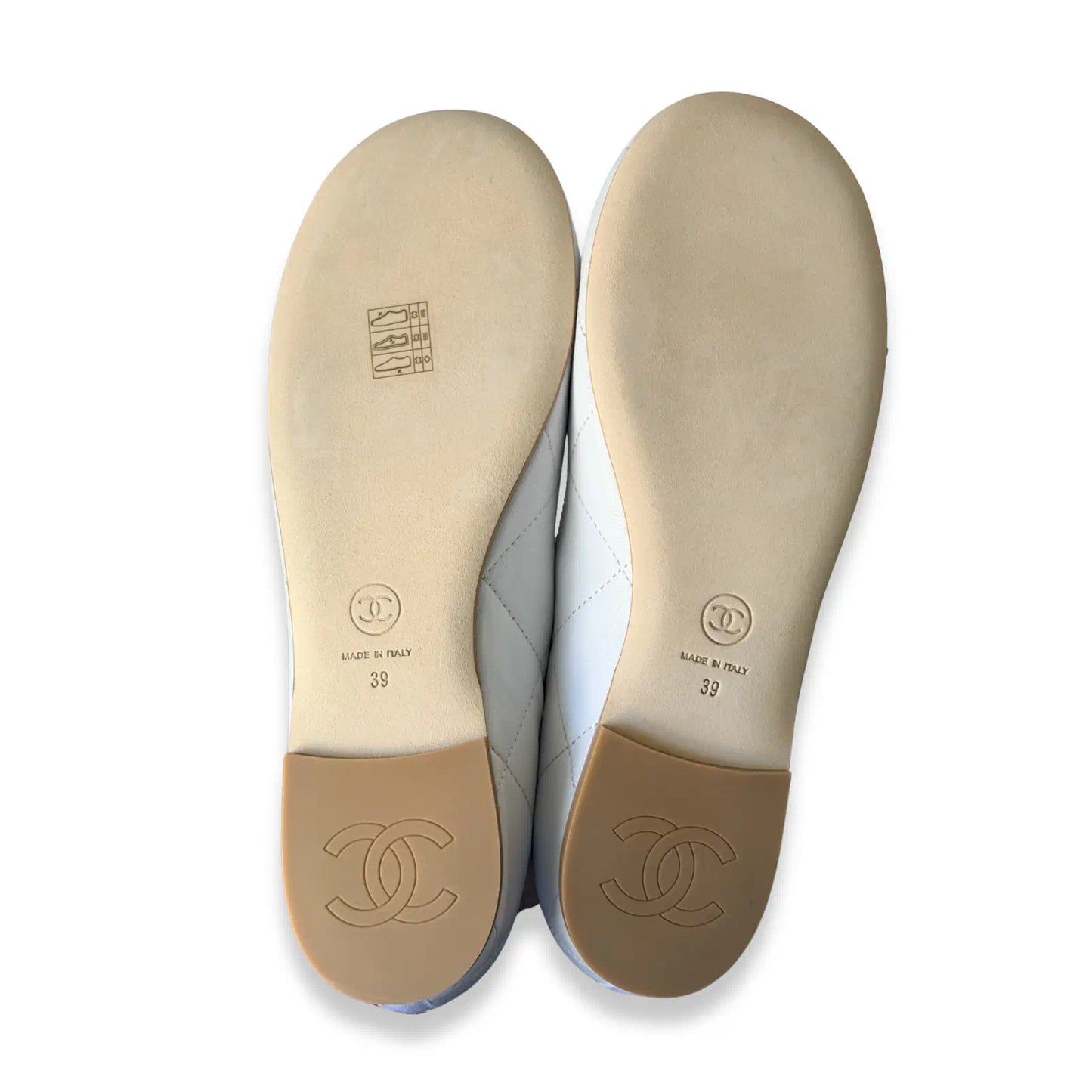 CHANEL WHITE & BLACK CC QUILTED BALLET FLATS