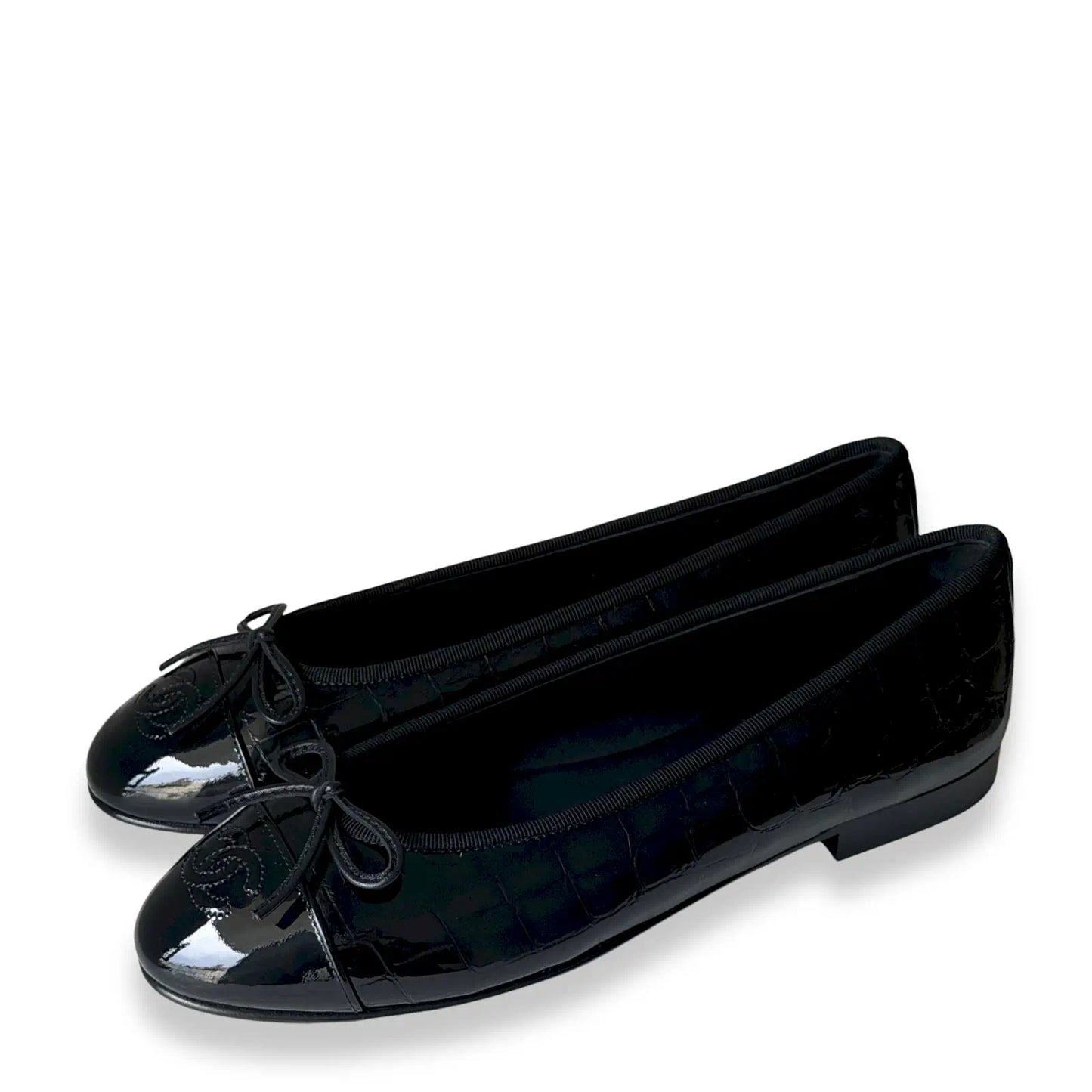 CHANEL BLACK PATENT CROCODILE EMBOSSED BALLET FLATS