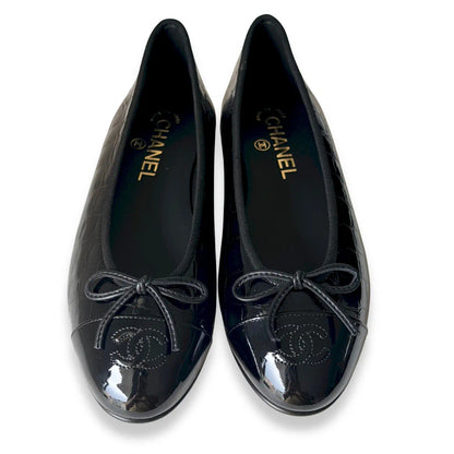 CHANEL BLACK PATENT CROCODILE EMBOSSED BALLET FLATS