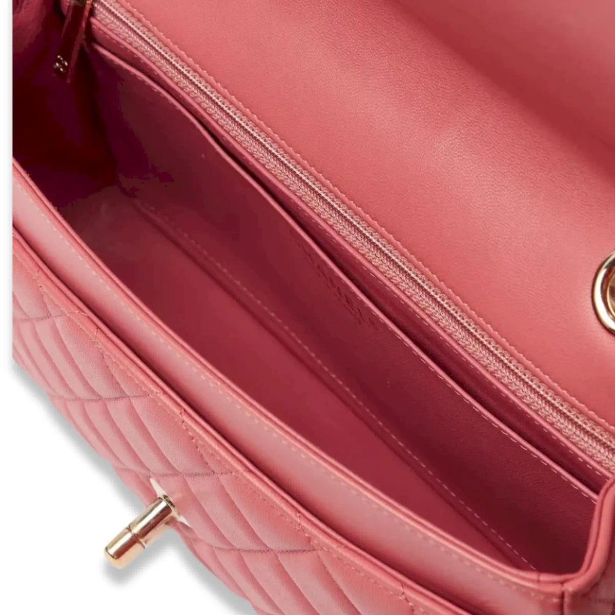 CHANEL PINK VALENTINE CHARM MEDIUM FLAP BAG