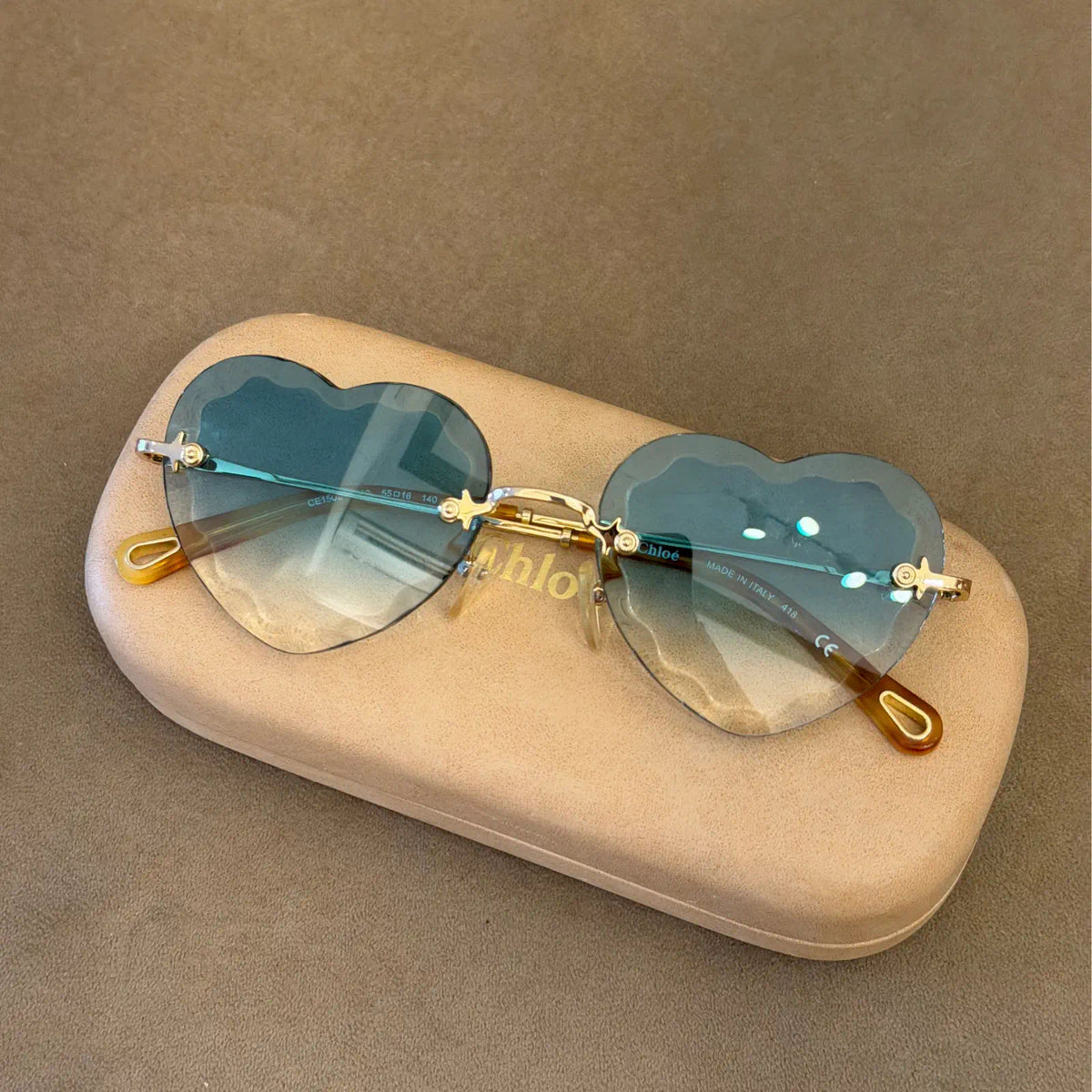 CHLOÉ GOLD HEART-SHAPED SUNGLASSES