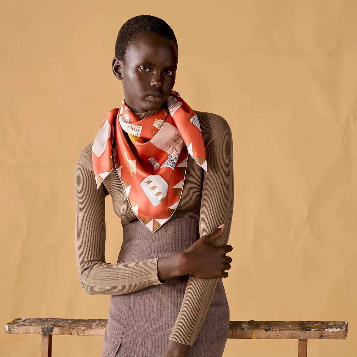 HERMÈS L’HEURE DES GANTS CORAL SILK 90 SCARF