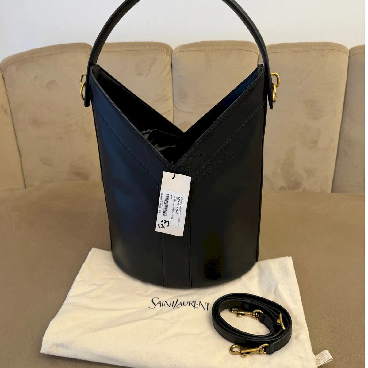 SAINT LAURENT BLACK Y TOP-HANDLE BUCKET BAG