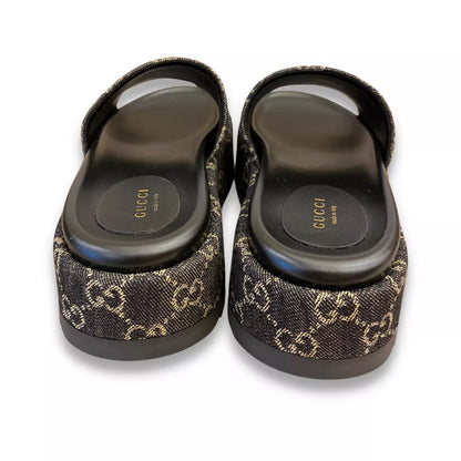 Sandalias tipo slide con monograma GG de GUCCI