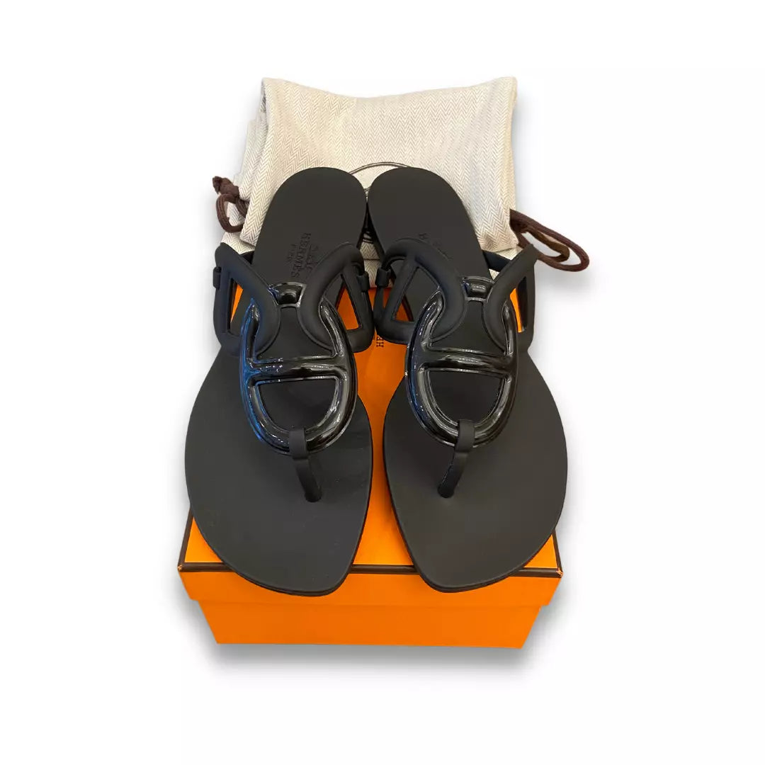 HERMÈS NOIR EGÈRIE SANDALS