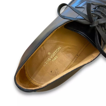 DERBIES DE CUERO NEGRO DE LOUIS VUITTON