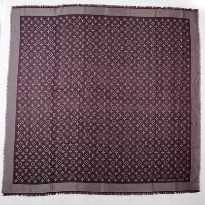 CHAL BRILLANTE CON MONOGRAMA AMARANTE DE LOUIS VUITTON