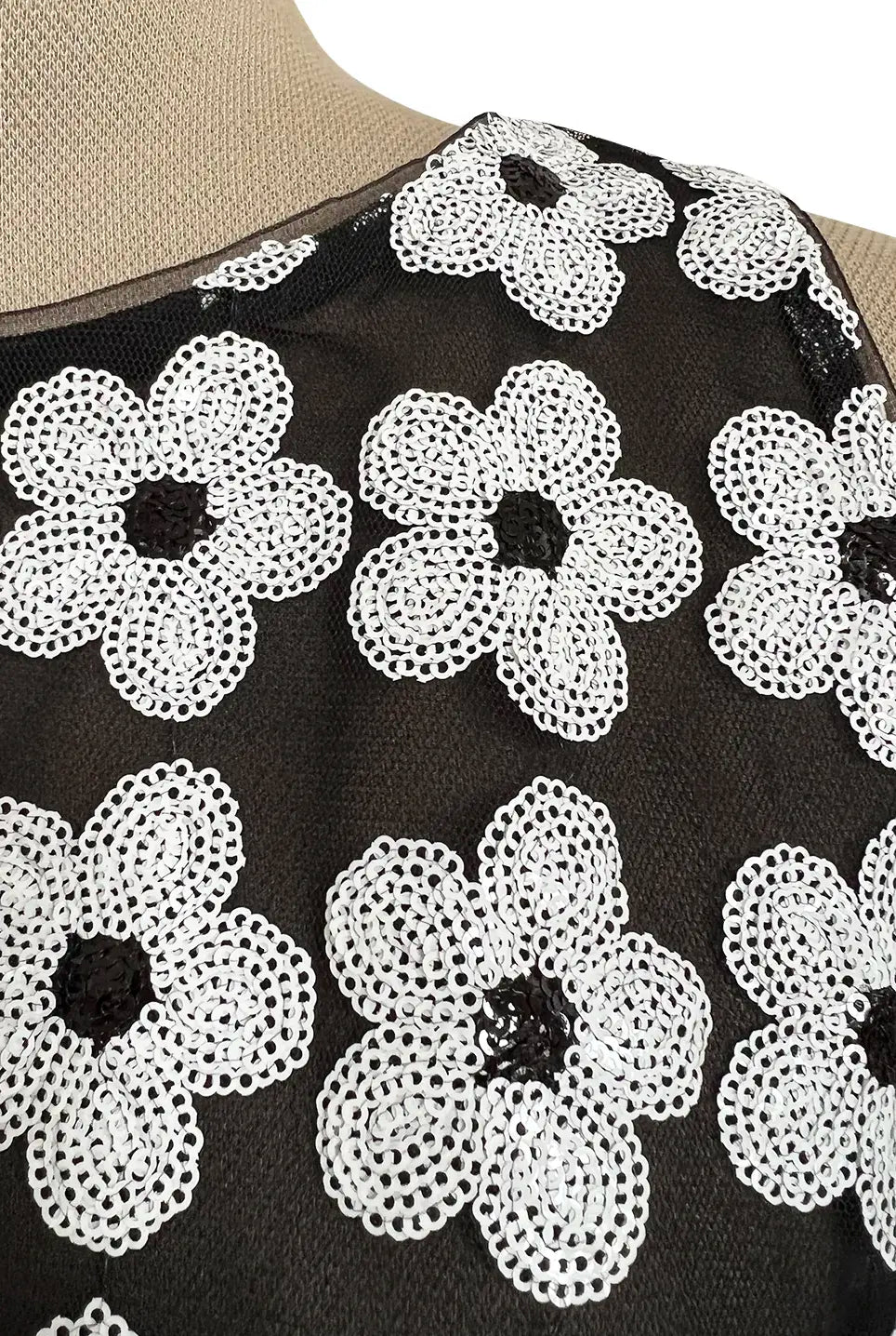 CHANEL FLOWER TOP