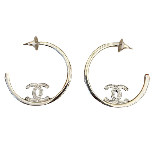 PENDIENTES DE ARO GRANDES DE CHANEL
