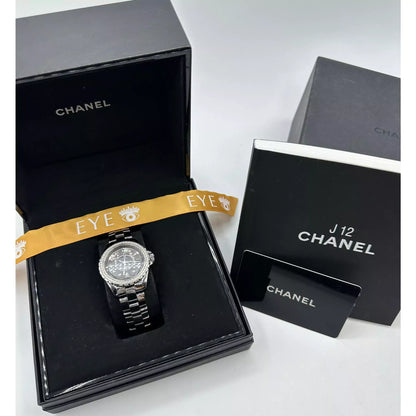 RELOJ CHANEL J12 CON BIZELES DE DIAMANTES