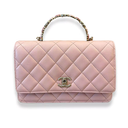 BOLSO CHANEL ROSA CLARO CON ASA SUPERIOR Y PERLAS