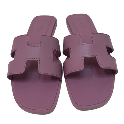 Sandalias Hermès color morado y naranja