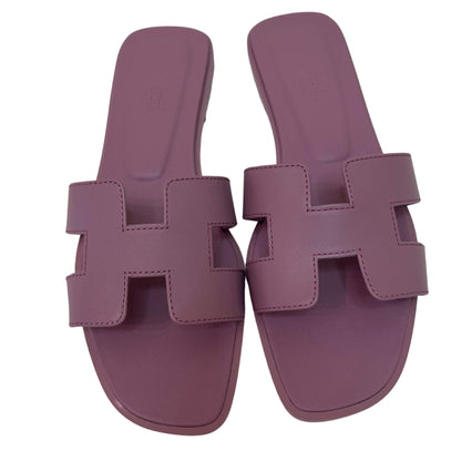 Sandalias Hermès color morado y naranja