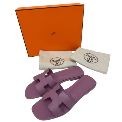 Sandalias Hermès color morado y naranja