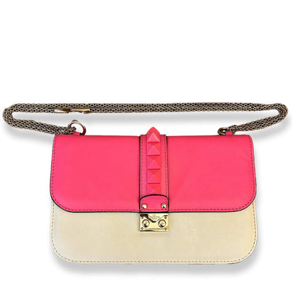 BOLSO DE VALENTINO CON CADENA Y CIERRE ROCKSTUD GLAM ROSA Y BLANCO