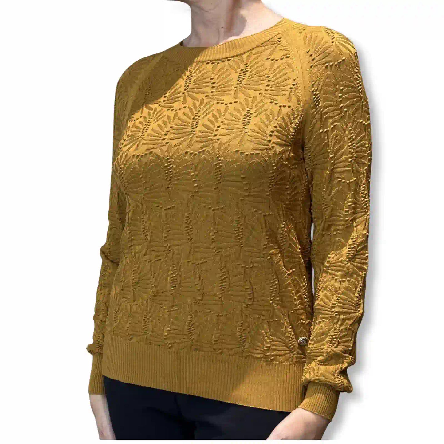 CHANEL GOLD KNITTED SWEATER