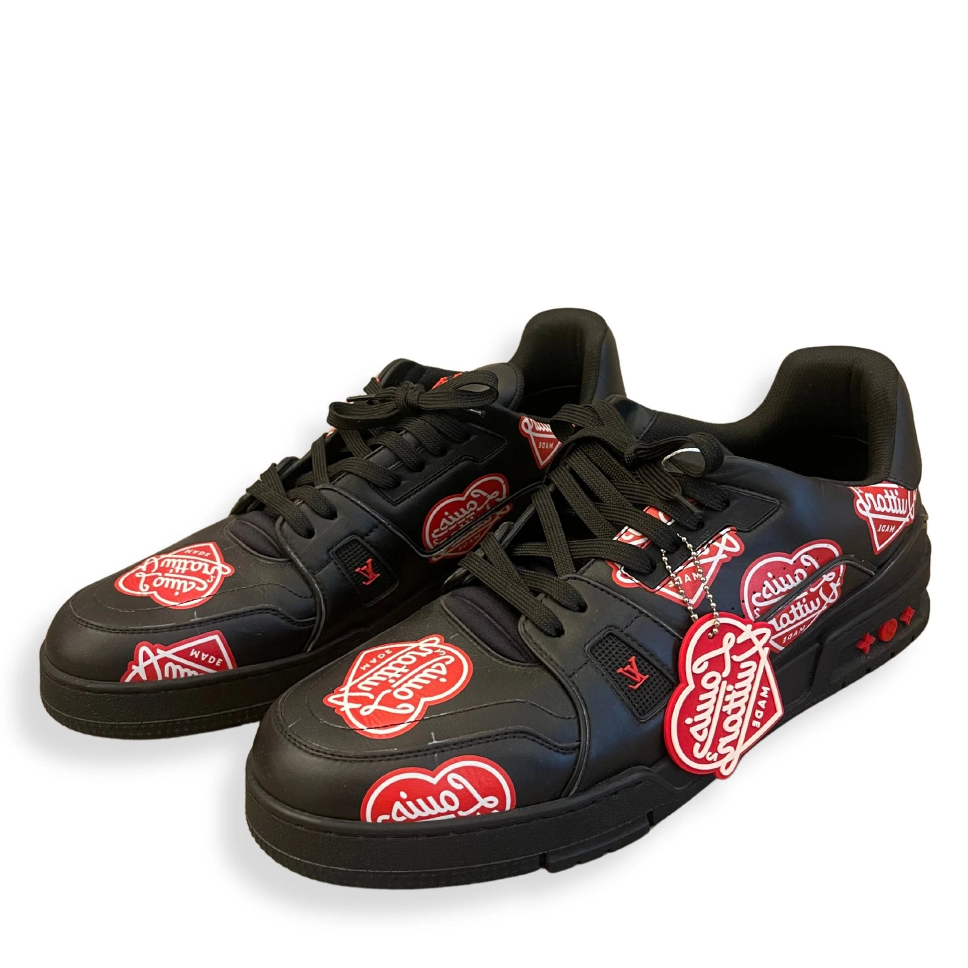 靴 Louis Vuitton Monogram Stripe Sneakers Louis Vuitton LV Logo Monogram White Front Row Lock Leather