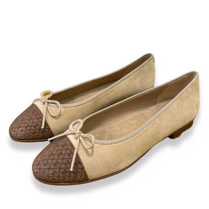 Bailarinas Chanel de piel ante beige