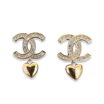 PENDIENTES DE CHANEL CC HEART CON CRISTALES Y METAL